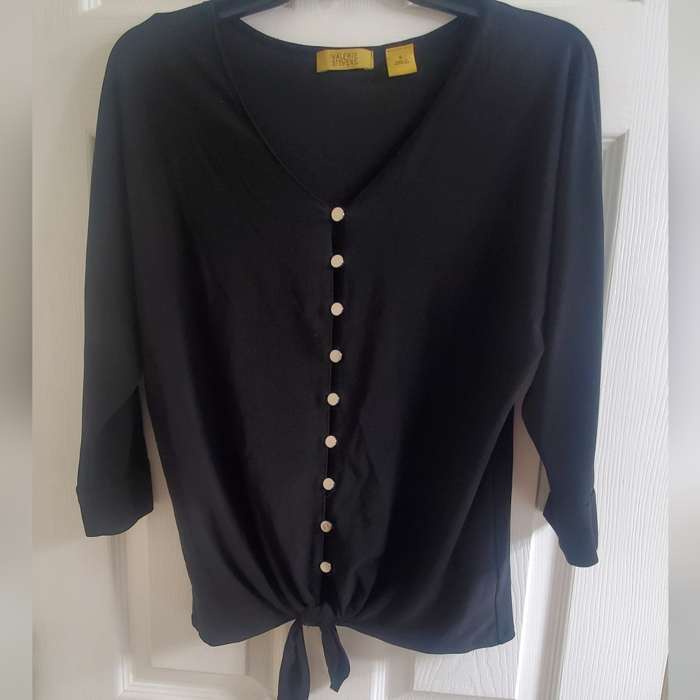 Valerie Stevens Black Top With Buttons Down Center Of Top.